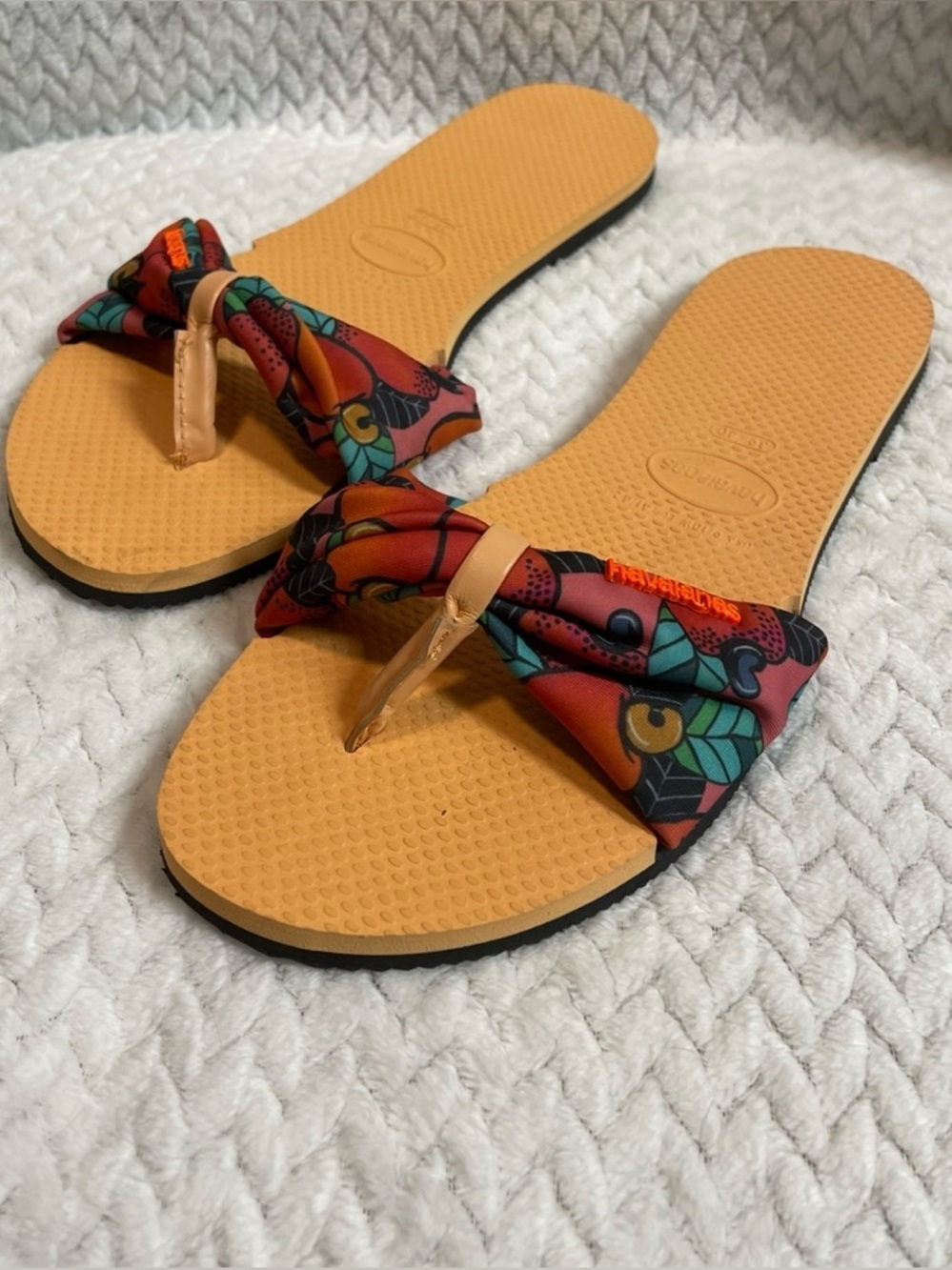 Havaianas  Multi Color tropical St. Tropez Flip Flop Sandals Women’s Size 9/10 W